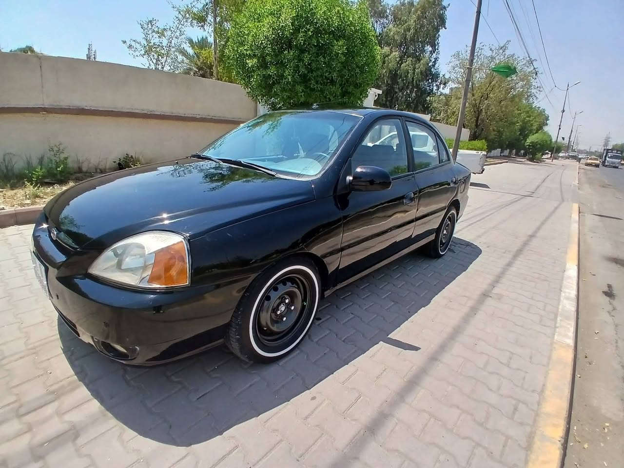 السلام عليكم عندي كيا ريو 2004
كير عادي  محرك 1500 خير من الله سيارة جاهزة علة اخر صبغ عام جمالية تخم تاير جديد صدر جديد الاتصال على رقم صاحبهة‏‪***********‬‏
