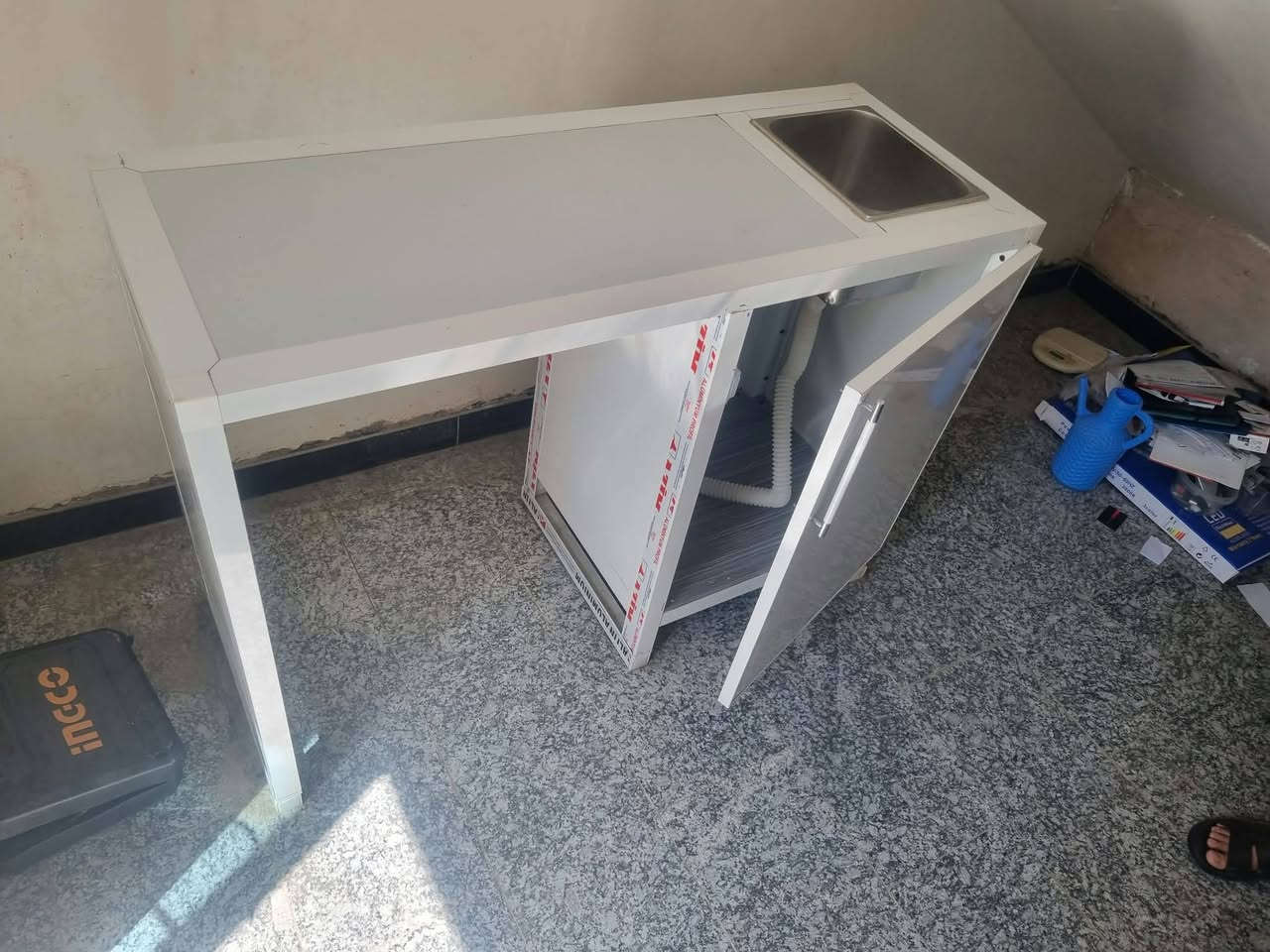 سنك للبيع جديد غير مستعمل سعر ١٥٠ الف نهائي
***********
