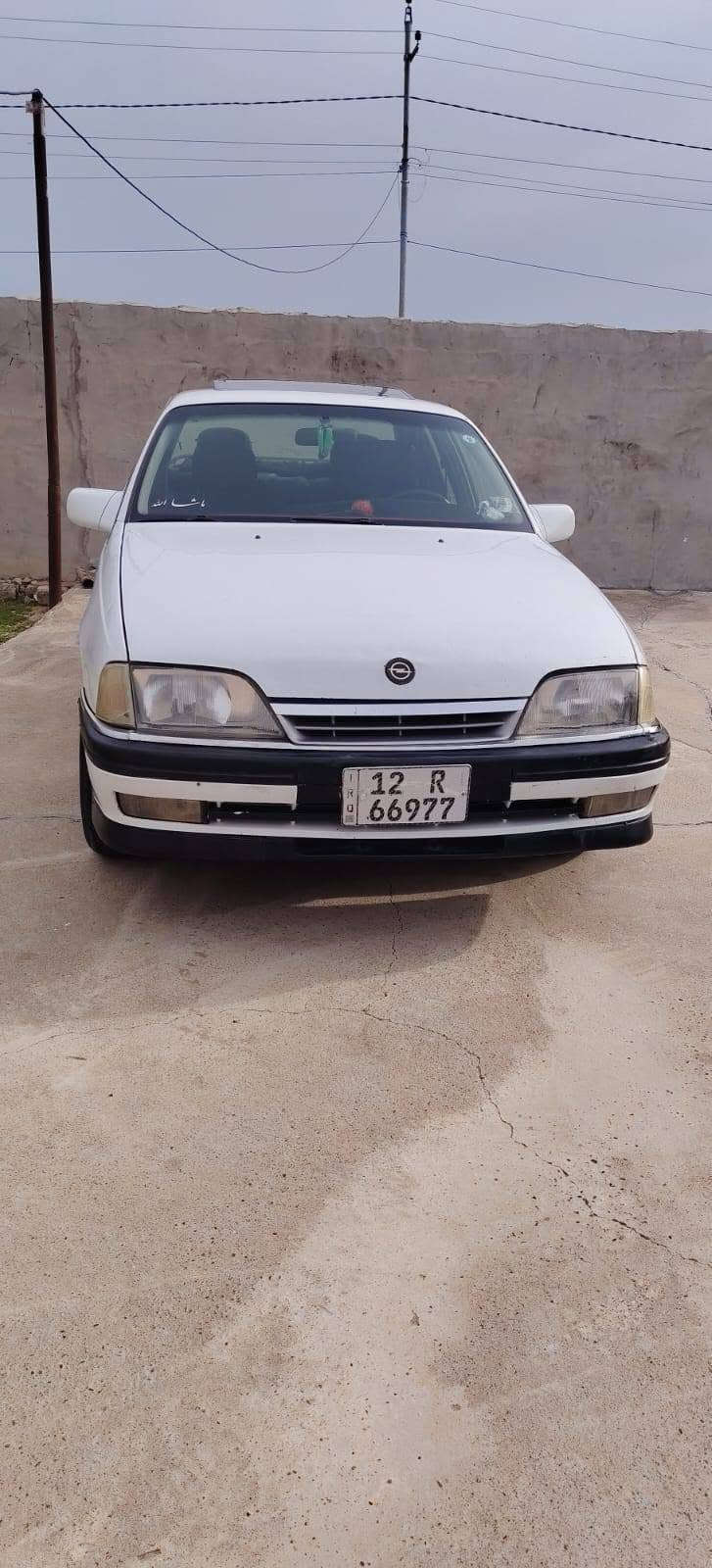 اوبل اوميكا • كير عادي • محرك طخم