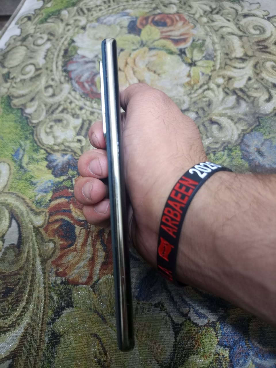 السلام عليكم تليفونlnfjnix NOTE 40 pro ذاكره 256 جهاز نظيف كل شيء ما مبدل بيه فقط ظهر مب كسر للشاشه قليل اتصال على الرقم *********** السعر خاص
