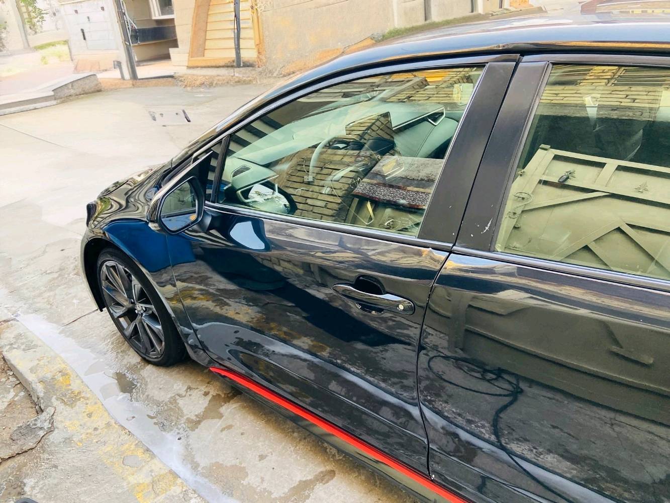 TOYOTA COROLLA  HYBRID SE 2023
تويوتا كورلا هايبرد 2023
المسافة المقطوعه  47 الف
اللون :- أسود ملكي ابو شذرة
الموديل 2023
المحرك 1800cc
الحادث : فقط بنيد مبدل وجاملغ
            👇👇👇
 كرستال ثلاث حركات 
شاشة كبيره انفكيشن. 
رادار امامي 
 مانع تصادم
تصحيح مسار
مانع انزلاق
تحديد مسرب .
نقطة عمياء .
مثبت سرعة
هاند بريك كهربائي 
كاميرا خلفيه
كراسي مخمل 
بصمه أبواب
بصمه تشغيل
تحكم ستيران
اضويه اماميه زنون LED
كشافات ضبابي LED 
اضويه خلفيه LED
حساسات خلفيه 
نظام GPS+ خرائط 
3 انظمة قياده Sport /ECO / Normal
كندشن مركزي امامي  
بلوتوث 
مدخل AUX + USB
السيارة احلى من الصور  
العنوان 
السعر : 160 وبي مجال