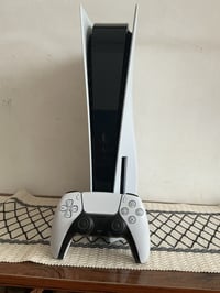 للبيع بلايستيشن5 ياباني  مستعمل نظيف جدا   🎮ملحقاته كامله  ملاحظه جهاز...