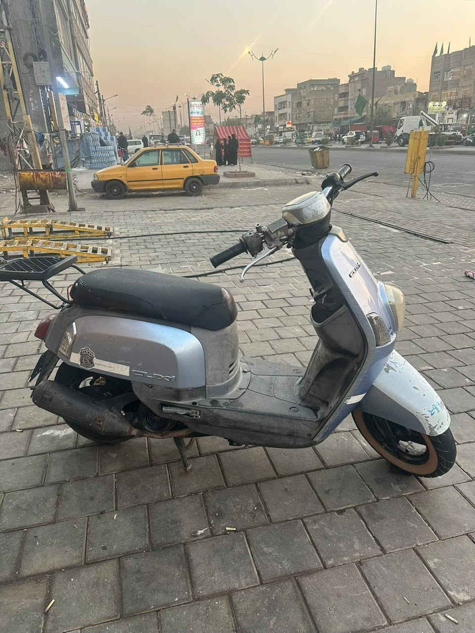 السلام عليكم ماكس بوليس فول دراجة كله حتم واحد نكره سلف برغي ما مفتوح كهربيات كله شغاله إشارة يمنه يسله اكلوب عداد كلهة شغالة دراجه  تاركه صاله شهر  تواصل (***********)  واتساب  مكاني بغداد مدينه الصدر نهايت الفلاح
