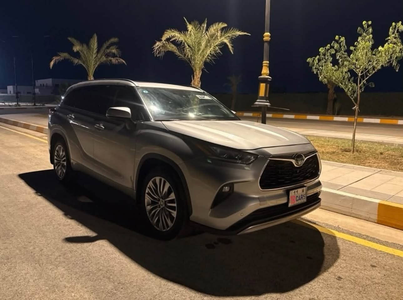 🚘 Toyota Highlander 2024 Platinum
🔥 بلاتينيوم | سيارة عائلية فاخرة ورفاهية عالية

• 2.4 Turbo | 265 حصان
• وارد أمريكي 🇺🇸 | سلفر
• بانوراما 🌤️
• جلد فاخر | تبريد وتدفئة
• JBL | شاشة 12.3”
• كاميرا وحساسات | Blind Spot
• مثبت سرعة راداري | دخول وتشغيل ذكي

🛣️ 17,000 كم | جنطة فقط
📍 بغداد
💰 33,000$

📞 ***********

هايلاندر بلاتينيوم — فخامة عائلية تستحق التجربة .
