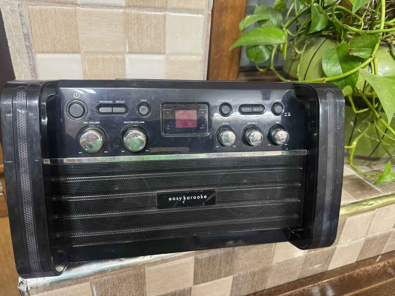 �🔥 صوت الزمن الجميل… رجع من جديد!
مجموعة راديوات قديمة، قطع أصلية بطابع كلاسيكي نادر ✨
مو مجرد راديوات… مقتنيات تحچي عن زمن ما يتكرر!
للهواة والجامعين وأصحاب الذوق الراقي 👑

📩 للجادين والحجز: راسلونا ***********
101 Kerkuk | تحفيات وأنتيكات كركوك

#راديو_قديم #راديوات_قديمة
