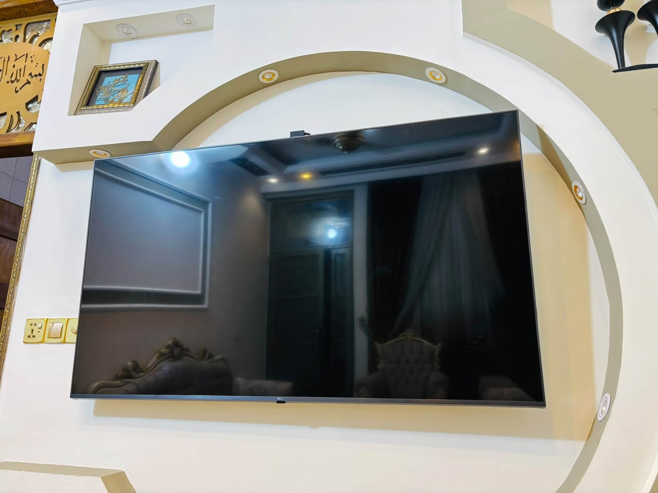 شاشة LG سمارت حجم 65 بوصه 4K (Crystal UHD) نظيفة جداً للبيع استخدم قليل صناعه حديث مصري لااصلي ويضا منزل بلمنشور اليبل 
   "  UHD ذكية (Smart TV) موديل حديث (CU8000). موديل حديث معروفه مواصفاتهه
• المواصفات: دقة عالية جداً 4K Ultra HD، تدعم الإنترنت، الواي فاي، وتطبيقات (يوتيوب، نتفلكس، وغيرها)، وتتميز بإطار نحيف وأنيق.
• الحالة: الشاشة نظيفة جداً وبحالة ممتازة وبدون أي عيوب أو خطوط بالصورة، الفحص والتشغيل عند المعاينة. للمعلومات سعر الجديد 1250  حاليا اريدهه 750
• العنوان بغداد م الصدر للستفسار 
• ⁠‭***********‬ فقط وتساب

نص مكتوب في الصور:
- بحث الفيديوهات المقترحة ركلات حرة لا تصدق أجمل 20 ركلة حرة في موسم 2026 8:09 أذان المغرب من العتبتين المقدستين بث مباشر بث مباشر كربلاء بث مباشر اذان المغرب من العتبة الحسينية والعباسية المقدسة | 22 ربيع الآخر | Karbala محمد عظيم | Mohamed Adem 40 ألف مشاهد حاليا أجمل 20 ركلة حرة في موسم 2026 أهداف مجنونة ومذهلة جننت المعلقين 90scopee قبل شهرين • 212 ألف مشاهدة سورة البقرة لحفظ وت أروع ما جود الشيخ | روح القرآن قبل 6 أيام • 46 ألف مشاهدة اقتراحات البث المباشر أذان المغرب من العتبتين المقدستين بث مباشر MATCH DAY