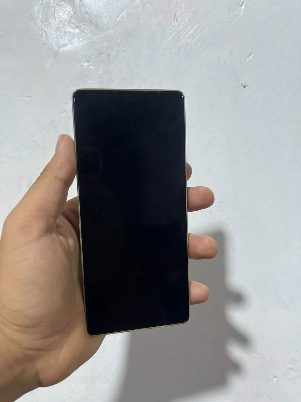 سلام عليكم تكنو كامون30برو5G جهاز نضيف الذاكره 256العشوايه 6+12الجهاز بدون ملحقات السعر225وبيه مجال للشراي رقمي***********
