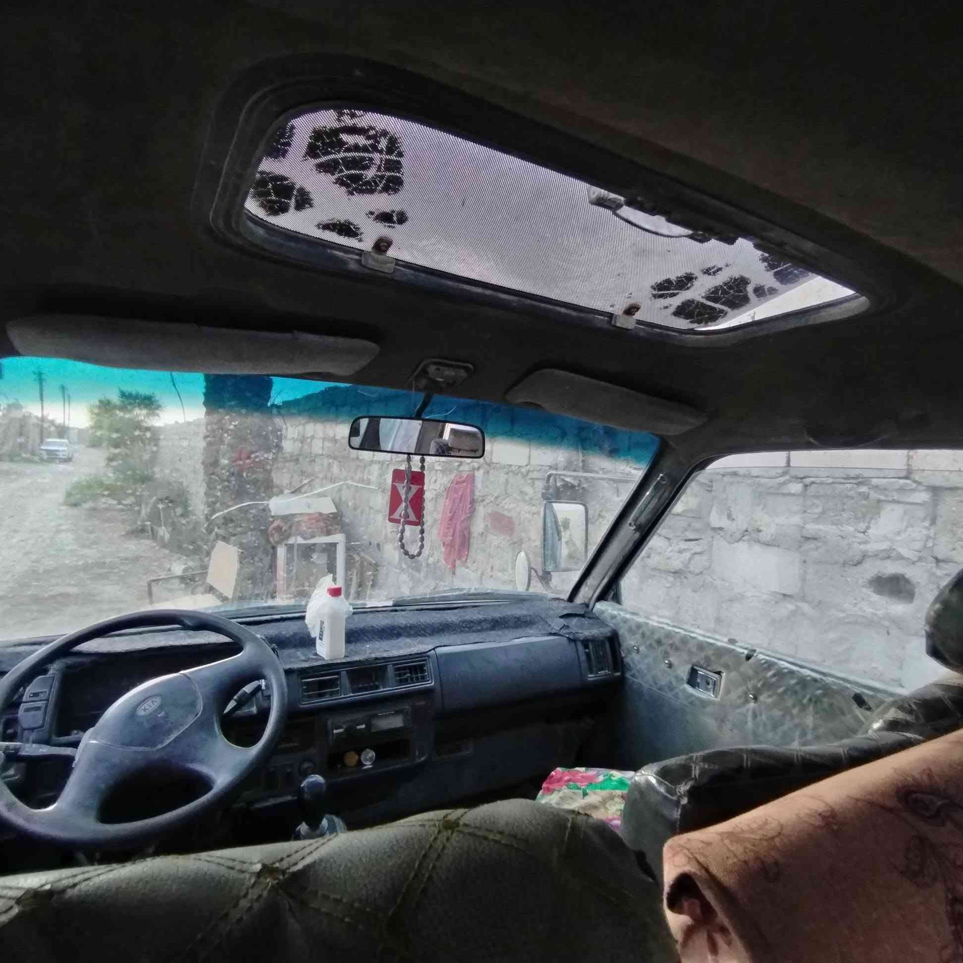 السلام عليكم
كيا بستا للبيع مويل ١٩٩٥ باسمي سنوية 2028/5/31 مصفرة من كلشي خط وبحث ومرور محرك جديد بور ومشط جديد كير اكسن خير من الله سيارة ناعمه وصافيه كبل للشارع  45 وبيه مجال ***********
