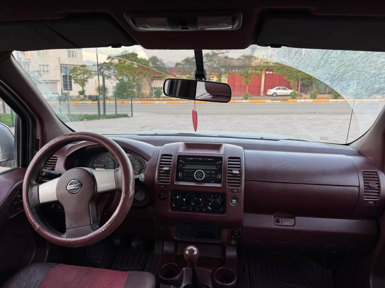 نيسان نافارا • ٢٠٠٩ • سند كامل