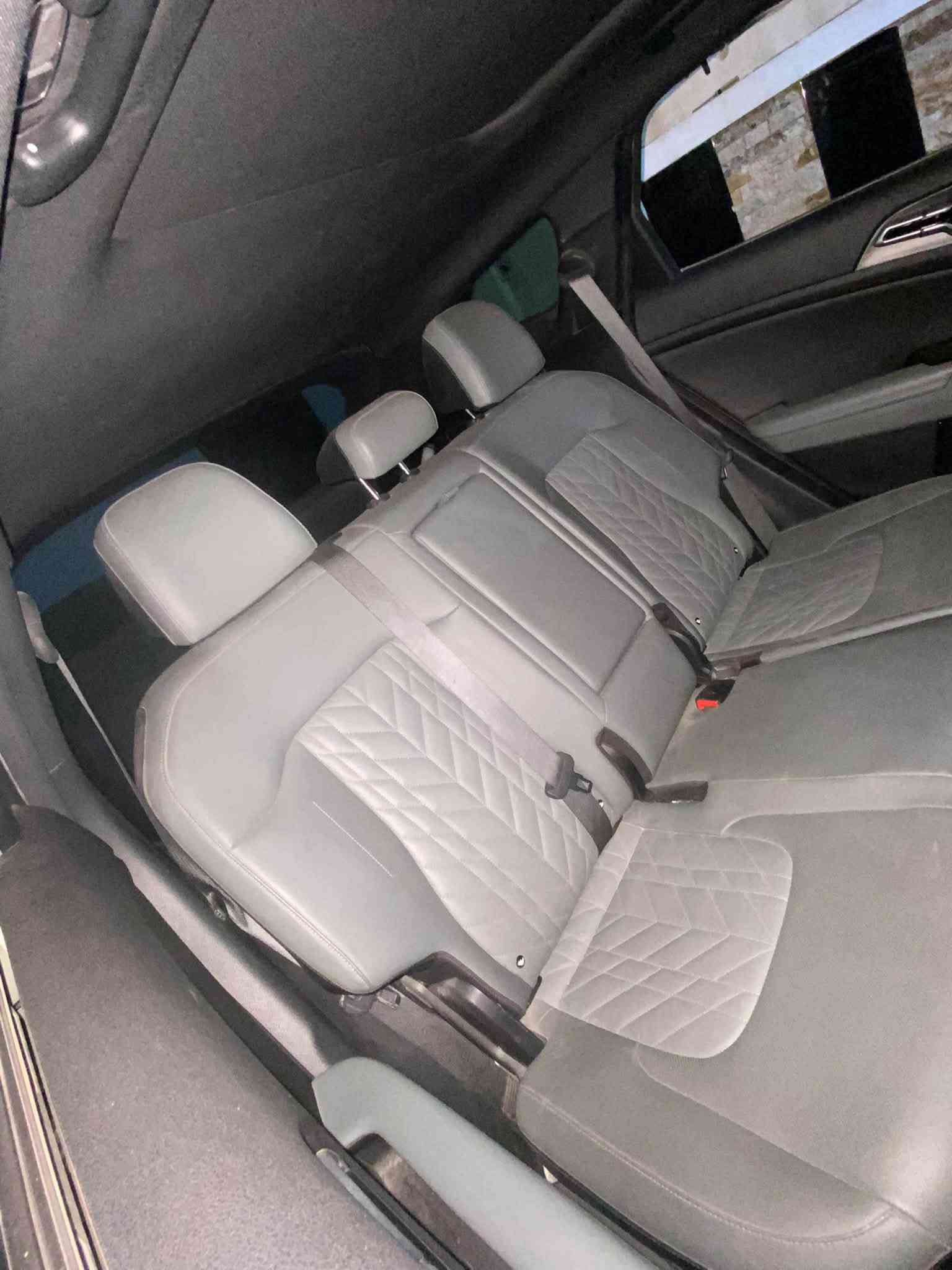 :

🚘 للبيع كيا سبورتاج أمريكي 2023 – فول مواصفات 🔥

✨ الموديل: كيا سبورتاج 2023 محرك 2400 جئ دي اي  بانزين عادي اومحسن تشتغل عادي بدون دوانز مساقا 
🇺🇸 المصدر: وارد أمريكي
⭐ الفئة: فول مواصفات
📅 سنة الصنع: 2023
🛠️ الحالة: نظيفة جداً
❄️ تكييف قطعتين
📺 شاشة ومواصفات تكنولوجية شاشه كبيره فتحة سقف بانوراما باب الجنطه بصمه
📷 كاميرات وحساسات
🔑 تشغيل بصمة / دخول ذكي تشغيل عن بعد
⚡ مواصفات كاملة حسب الفئة

السيارة جاهزة للاستخدام، وتفاصيل الفحص والحادث جاملغ الخلفي موضحة للمشتري بكل شفافية.

💰 السعر: [السعر  دفترين وخمس مائة ] وبيها مجال
📍 الموقع: [المحموديه ]
📞 للاستفسار: [رقم الهاتف ***********
