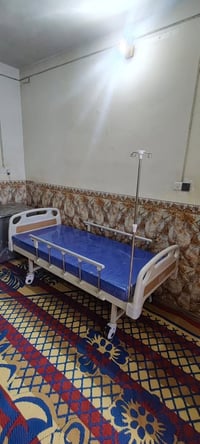 سرير مستعمل • دوشك جديد • طويريج