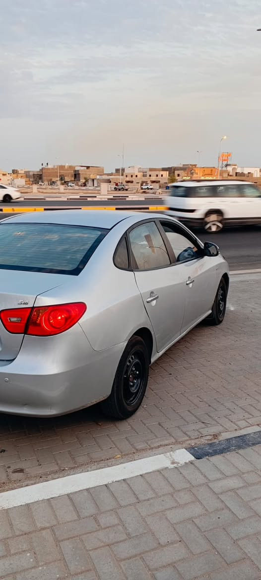 افانتي مديل 2010 السياره جديده بمعنى الكلمه
مكينه گير كفاله 1600 دكشن عالي 
حداده طوبه 
 تبريد  ثللج ❄️
 تخم تاير جديد 
شاشه اندرويد 
سماعات دمام 
السياره مناقصها غير السايق الف متصرف عليها 
متومه بغداد رقم وسنويه طبق الاصل شرط الحاسبه 
مكانها البصره 
السعر ٣٦ وبيها مجال 
*********** 
السياره كلش جديده
