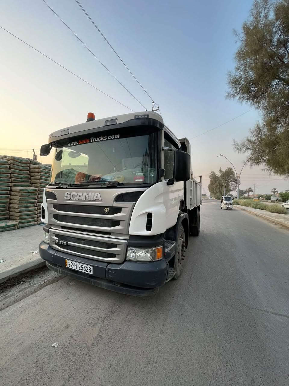 سكانيا 2016
بومه محرك 
رقم اربيل بسمنه 
للاستفسار الاتصال 

‭***********‬

نص مكتوب في الصور:
- www.SajinTrucks.com
- www.SalinTrucks.com
