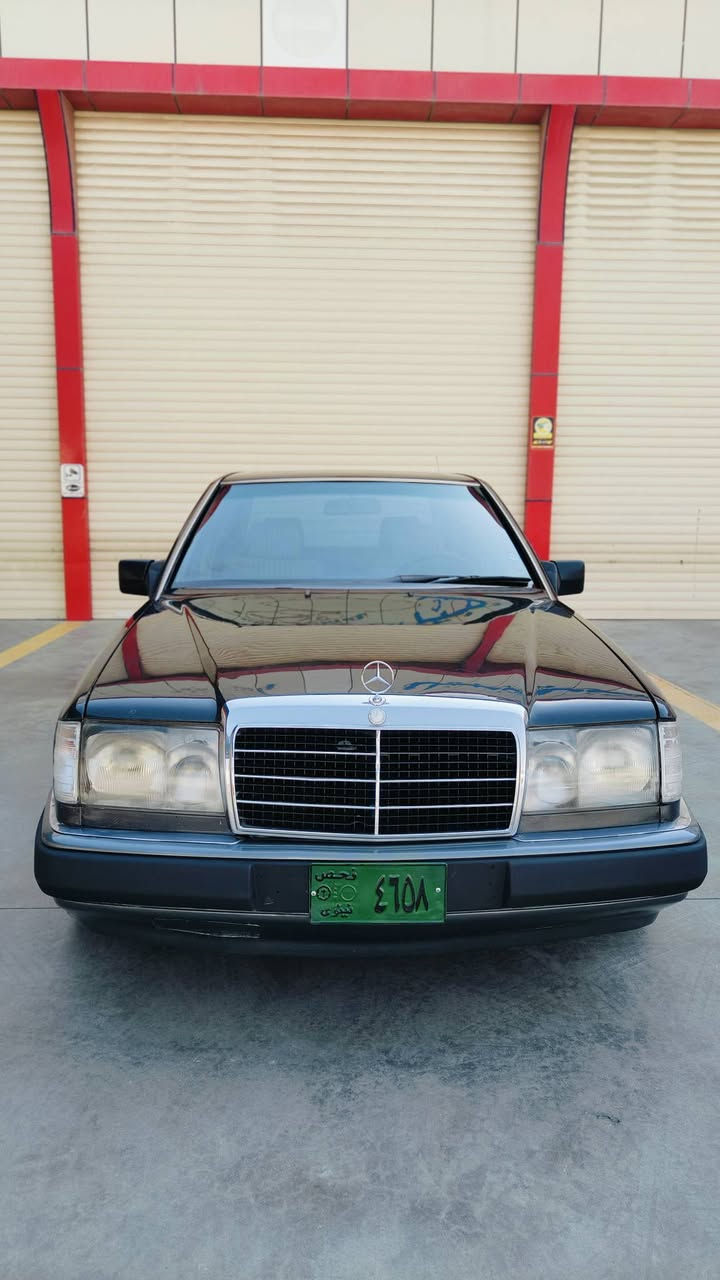 مارسیدز مۆدێل 1991بی لیدراو بی خیاسات سە رە دبلی نە تە قیوە مکینەVVT3000 گێڕومکینە و تبریت بشە رت نوقسانی نیە شایە نی باس بیت سیارە کە بە پاکی ماوە تە وە ئارمو ئە وە لیات بشە رت 
ژم:***********
