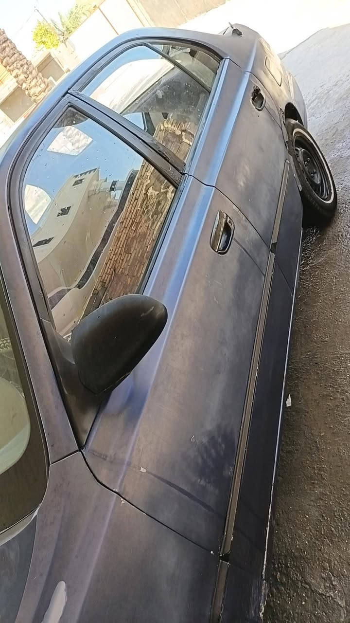 سلام عليكم اكسنت 2002 جاهزه مابيها ضربه بس صبغها جارد 36 او بيها مجال حك اجيه  *********** مكاني بابل محاويل
