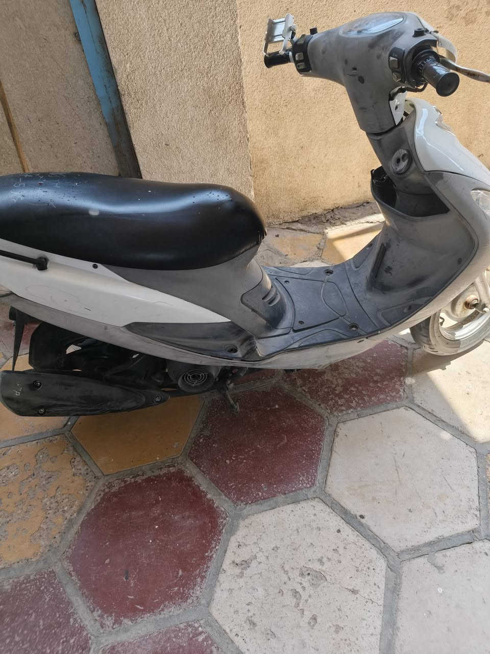 للبيع  ماكس قجمه مكينة بلاد ما مفتوح ولا برغي بعدهي نضيفة كلش مكاني البصرة
السعر ٥٥٠ 
***********
