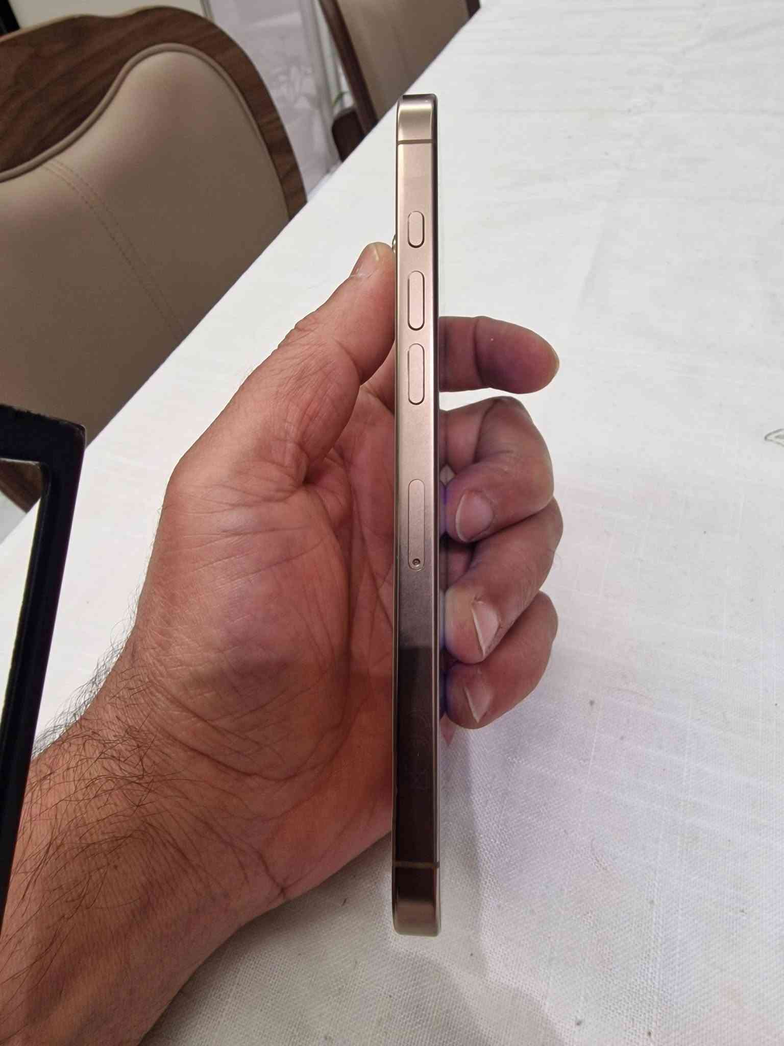 📱 iPhone 16 Pro Max | 256GB
✨ جهاز نظيف جداً وحالته ممتازة مستخدم شهرين كلشي اصلي بي ما متغير ايشي بي

🔋 صحة البطارية: 100%

💾 الذاكرة 256

📍 المكان: بغداد-الشعب

سعرة 1250 وبي مجال شي بسيط

***********

نص مكتوب في الصور:
- 14:52 60 حالة البطارية حالة البطارية عادية تعمل بطارية iPhone هذه على النحو المتوقع. حول البطارية والضمان... الحد الأقصى للقدرة 100% هذا قياس لقدرة البطارية مقارنة بقدرتها عندما كانت جديدة. قد تتسبب القدرة المنخفضة بتقليل ساعات الاستخدام بين عملية الشحن والأخرى. عدد الدورات 4 هذا هو عدد مرات استهلاك iPhone لققدرة البطارية. معرفة المزيد... تاريخ التصنيع يوليو 2024 أول استخدام سبتمبر 2024