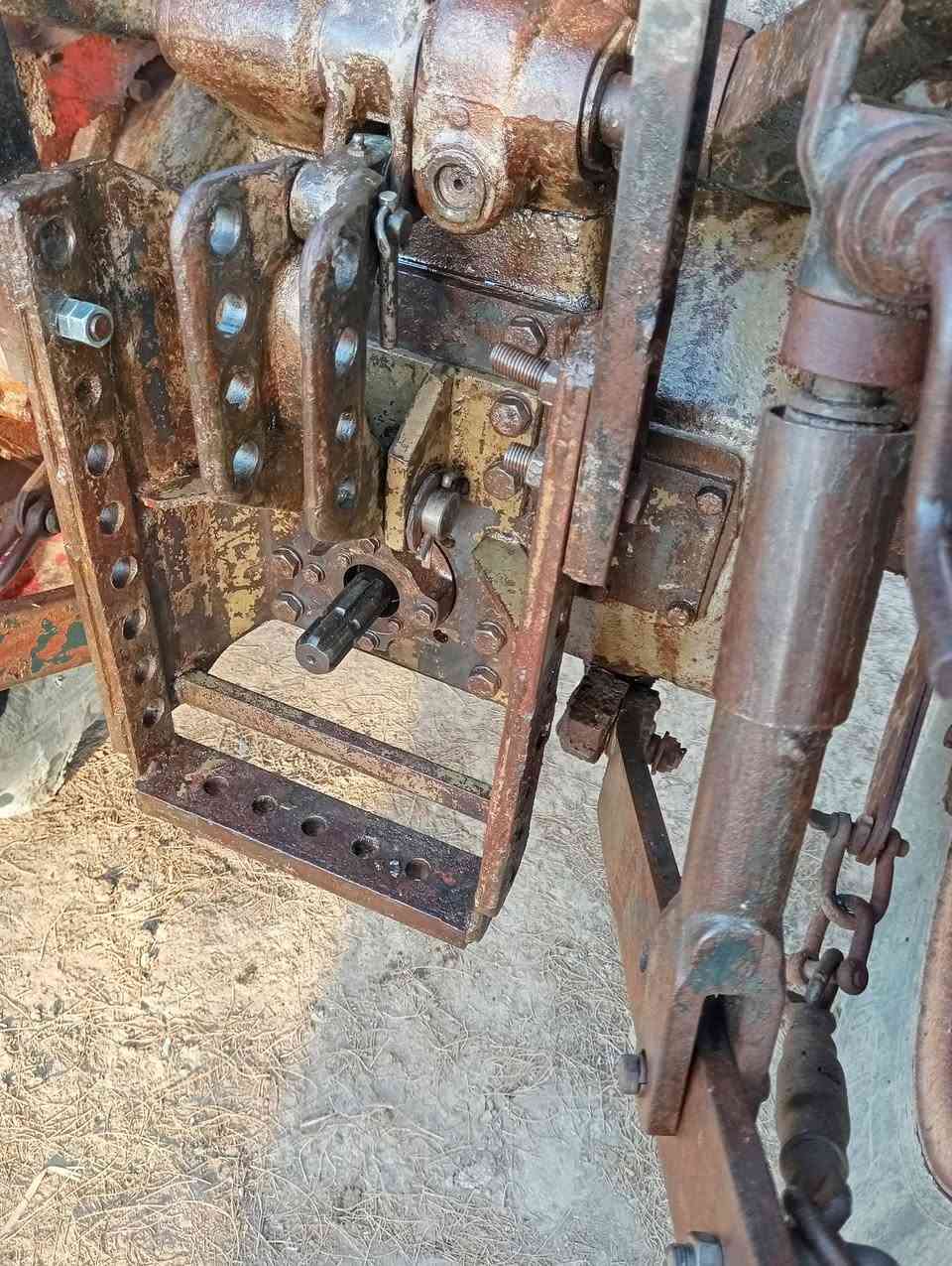 للبيع عنتر كفاله عامه شرط من كلشي نكره سلف ماعيزه برغي رقم وسنويه بدون تحويل مكان نعمانيه نهر المالح 
سعر 2700مو شراي لاتخابر ***********

