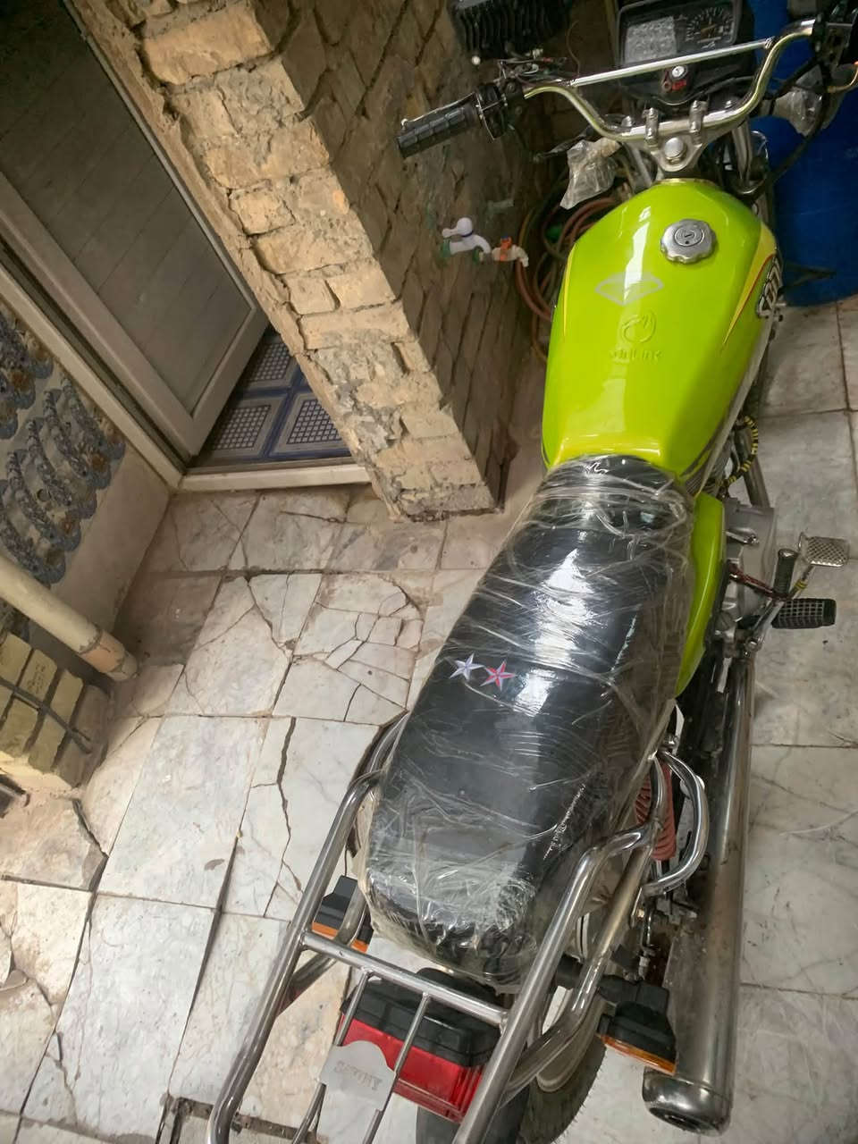 سلام عليكم دراجه إيراني للبيع سونك موديل 22 دراجه كله كامله لا تنقيص لا تبخير مكينه جديده المكينه خير من الله تاخذه كبل لشارع مراسله ع واتساب *********** سعر خاص

