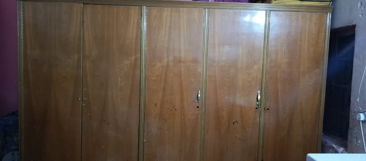 ‏سلام عليكم كانتور خمس بيبان للبيع المكان مدينة الصدر السعر 200 وبي مجال***********
