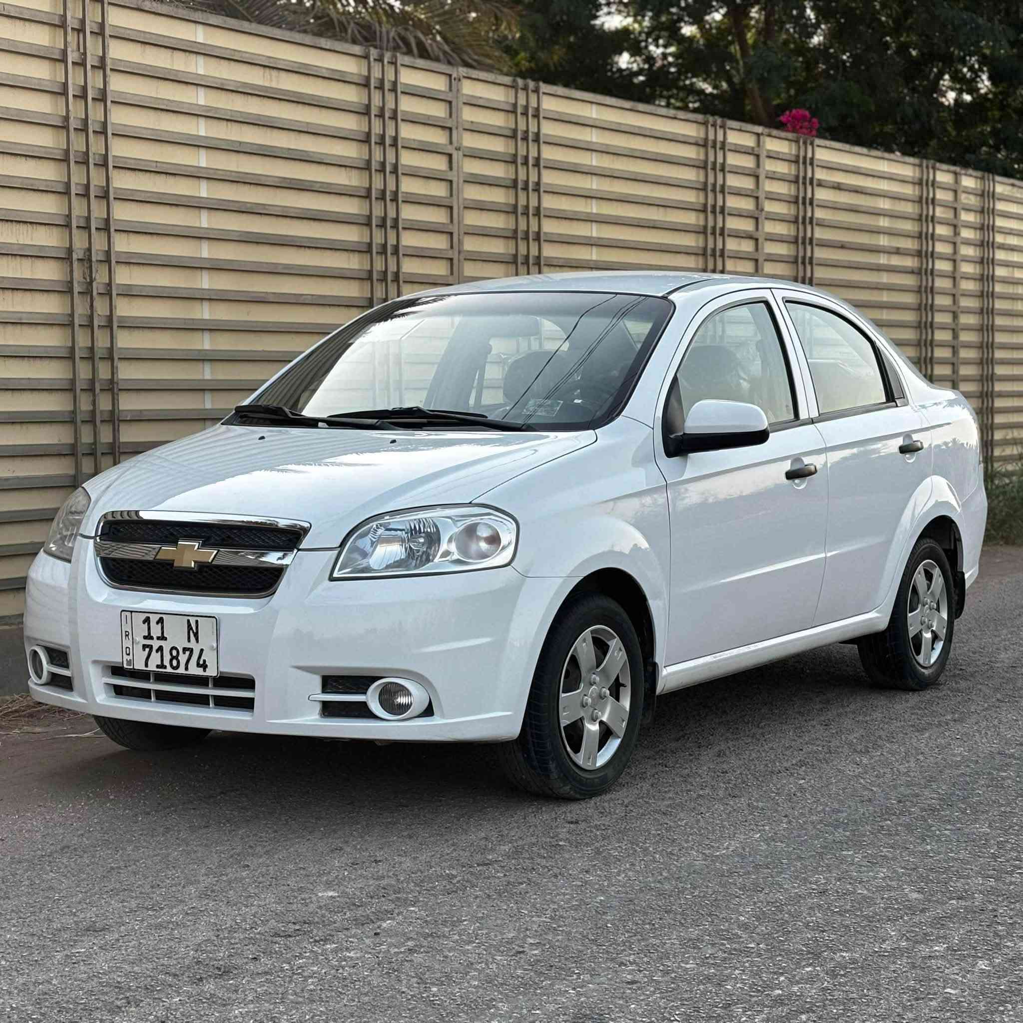 السلام عليكم
للبيع Chevrolet Aveo رقم بغداد

2011 الوحيدة بالعراق بهذه النظافة السيارة بوضع الشركة والزيرو بعداد 30 الف حقيقي فقط فقط  وشرط 

ملصق الشركة الاصلي لسه بالجامة الأمامية + كبات الشركة الأصليات + ارضيات الشركة الاصليات

رقم بغداد الدولي الجديد

فول مواصفات جام أربعة كهرباء 

السيارة كير محرك كهربائيات حدادية كله 

وضع الشركة بدون فتح او تبديل برغي واحد

السيارة مي الشركة الاحمر لسه بيه 

غرفته زيرو زيرو بدون شخط

تبريد ثلج ثلج 🧊 

بدون ضربة بدون تبديل بدون فتح بدون صبغ

الكشر جديد جداً فقط اكو رشة بسيطة بربع باب السائق  الجوه حتى ماتسوه احجي بيه بس تنذكر لدقة بذكر جميع التفاصيل

الباقي مكفول مكفول

سيارة بتراب الشركة

مكاني بابل الحله

السعر 87 مع مجال بسيط جداً جداً 

للاستفسار الإتصال على الرقم

‭***********
