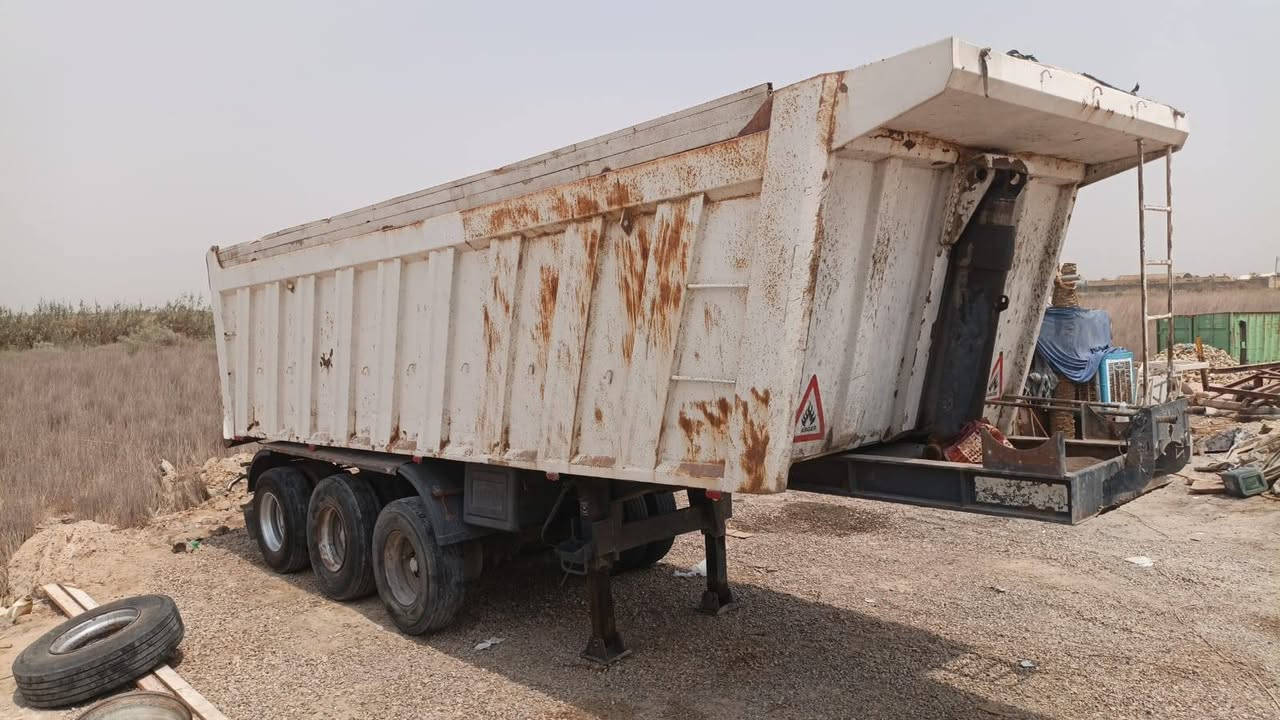 شفل صيني وعربانه اوزمن للبيع عنوان ذي قار سوق الشيوخ مكلف بنشر الشفل سعره ١١٠ والعربانه ١٣٠ تلفون ***********
