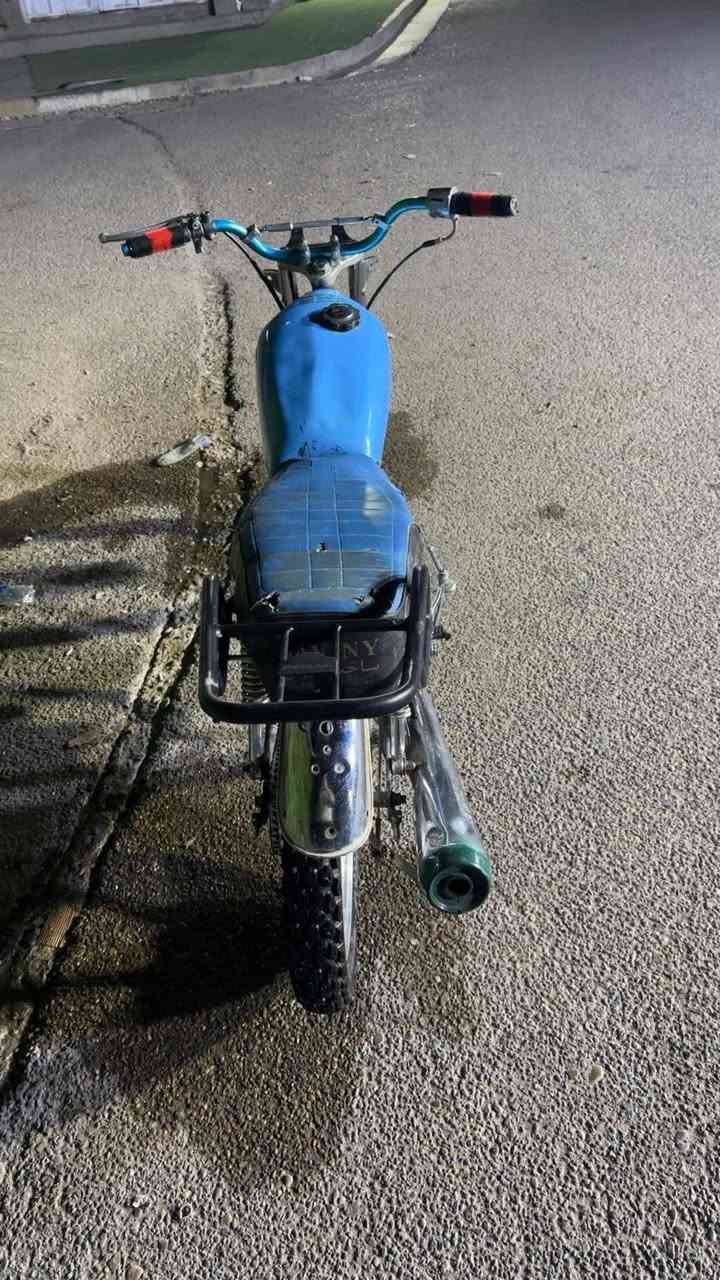 بسبب الوعود الكادبة تم اعادة النشر ❌
سلام عليكم  👋🏻

✅للبيع ايراني نامة اربعة كير.      (125 cc) مديل 🗓️(2021)ونازلة 🗓️بل (2022)
🏍️دراجة كلشي ما تصرف عليهة كبل للشارع 🛣️
🏍️دراجة مصروف عليهة 
صلنصة رياضي 🏅
ويل نجمة رياضي 🏅
 وتاير  جبلي رياضي 🏅

السعر {350} وبيهة مجال شي بسيط ❤️

مكاني _بغداد _الزعفرانية 📍

جماعة الي تكسرون بحلال العالم لا تطبلي ولا دوخني ❌
واذا عجبتك الدراجة كبل تجيني ما اضل انتضر احد اني 👍

راسل او اتصل على الرقم ✅
المذكور ***********
