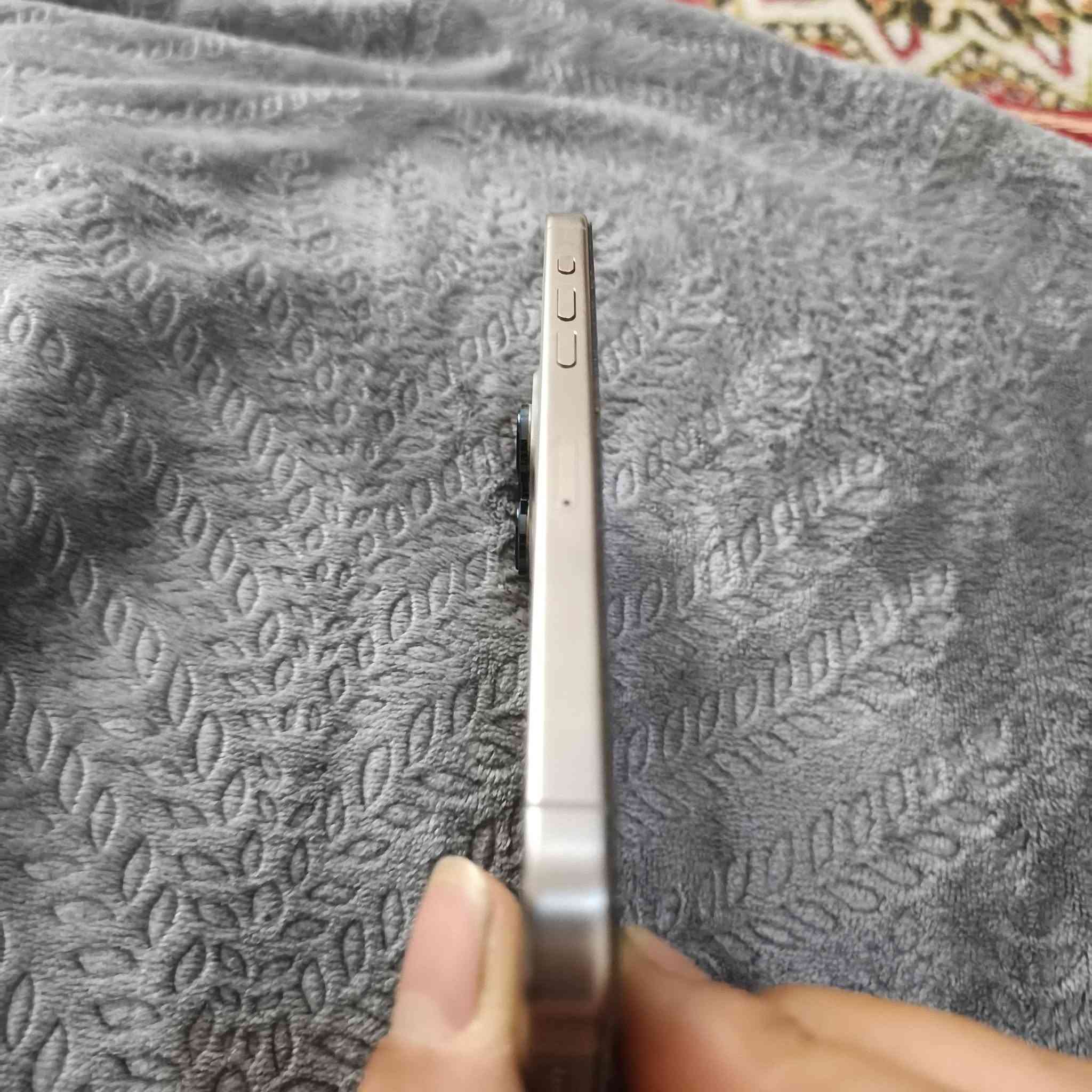 السلام عليكم
ايفون 15برو ماكس 
ذاكره 256
بطاريه 84
جهاز نضيف حيلل نضافه 95
سعر 1100مليون وميه
مكاني بغداد 
***********

