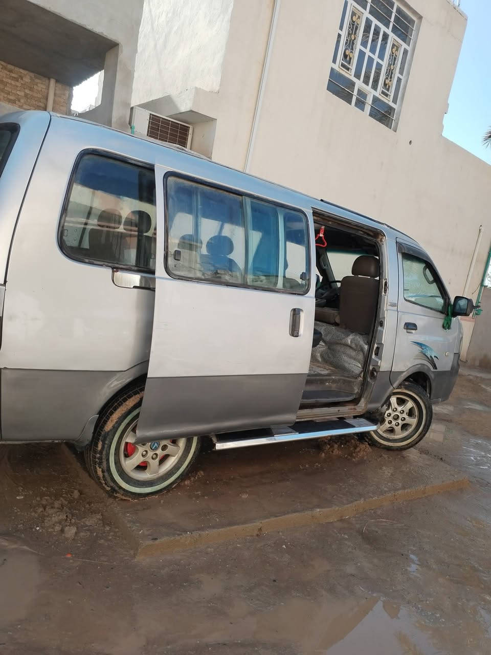 بيجو منغولي • ٢٠٠٤ • اصل