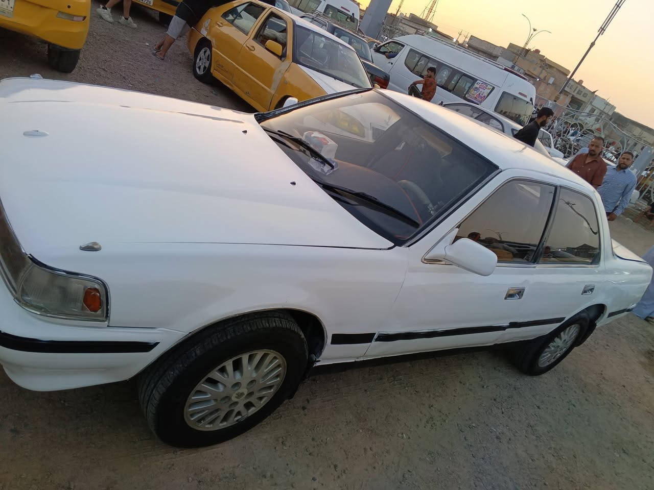كرسته كصيف تكم مكفوله من الكص والنقل سيارة باسمي سنويه منتهيه لل 24 تبريد شغال كهربائات كلها شغاله مكينه ونجي كير ففتي جديد حداديه جديدة كشنات جدد دوشمه سياره مصبوغه جماليه ***********
