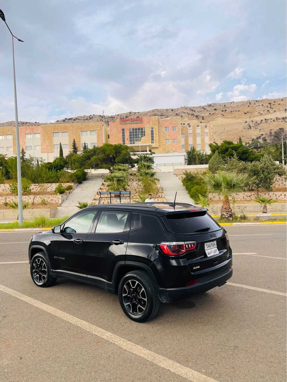 كومباس AWD • ٢٠١٩ • ٧٠٠٠٠ ميل