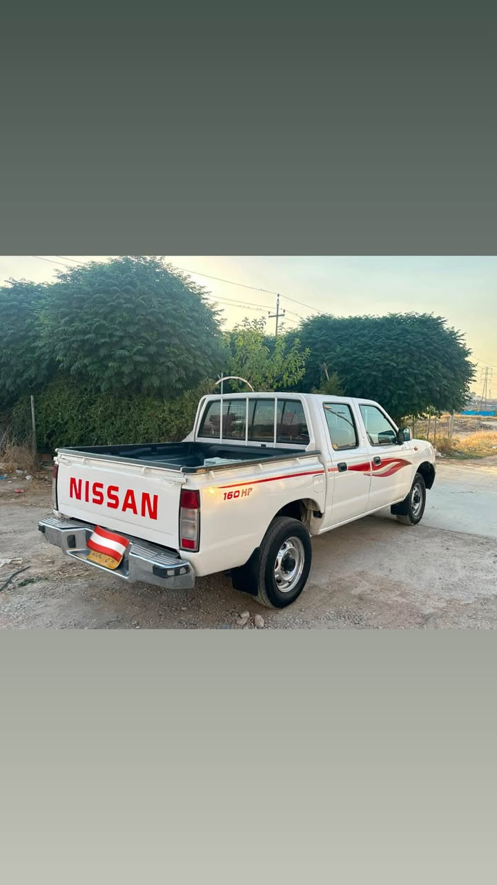 نیسان مۆدێل ٢٠١١ تایلندی حیزام. بۆیاخ  پێشی دەعمی هەیە لای سەكن سەقفو شانی بۆیاخ نیا نیو ی دەر گای بۆیاخ ی نیا سەیارەكە  نمونیا لە جوانی رەقم. سلێمانی   بە شەرتی تەقەو رەقە گێرو مەكینە   سەیارە كە مالی دۆستا سەعری ١٠٧ مە. جال شوێن سلێمانی *********** السليمانية, العراق
