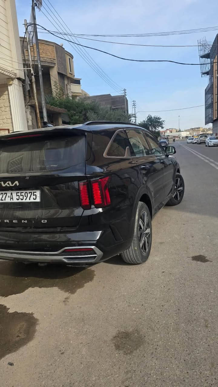 سورنتو 2022  فئة S حره مرقم ذي قار
مكفوله من التبديل مقدمه البنيد صبغ فقط سياره جديده 

فول مواصفات عدا الفتحه 
بصمه تشغيل عن بعد رادار حساسات 
ويل كب تحكمات شاشه كامره 
كشن كهربائي جلد 
انظمة قياده  توقف ذاتي 
كشنات تبريد 
مثبت سرعه
وباقي المواصفات معروفه

السعر :190 بيها مجال
 رقم صاحب السياره  ***********
مكلف بالنشر
