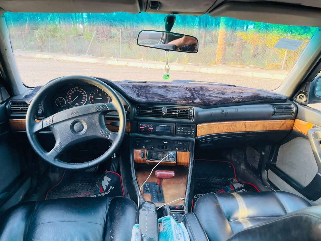 السلام عليكم BMW 1993 السيارة جاهزه ومكفوله مكينه گير مال حاويه شادهن جدد صبغة جديده تبريد ثلج مداور ثاني يوم السياره مابيها اي نقص كهربائيات كلهن شغالات مكاني بلحله بيع مستعجل 55 وبيها مجال للتواصل واتساب او اتصال ***********
