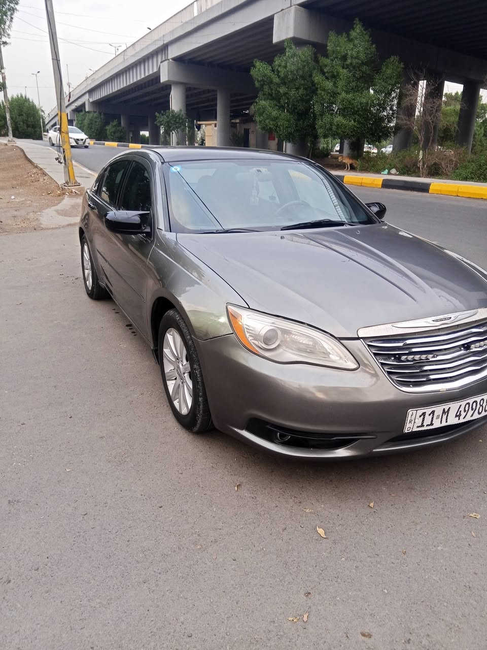 للبيع كرايسلر c200 
2013 وارد امريكي 
حادثها دعاميه اماميه فقط
مكينه 2400 رقم بغداد الجديد 
السياره مكفوله من كلشي كير مكينه 
صدر امامي خلفي تدفئه تبريد كله جديد 
كهربائيات كلها شغاله وباقي المواصفات معروفه 
السياره بيها منضومه غاز 
السياره بيها بنيد وقبط جنطه كلير اثر جراد 
وموجوده صورها قبل لا تنرش كلير 
مكان السيارة بغداد الكرخ 
***********
