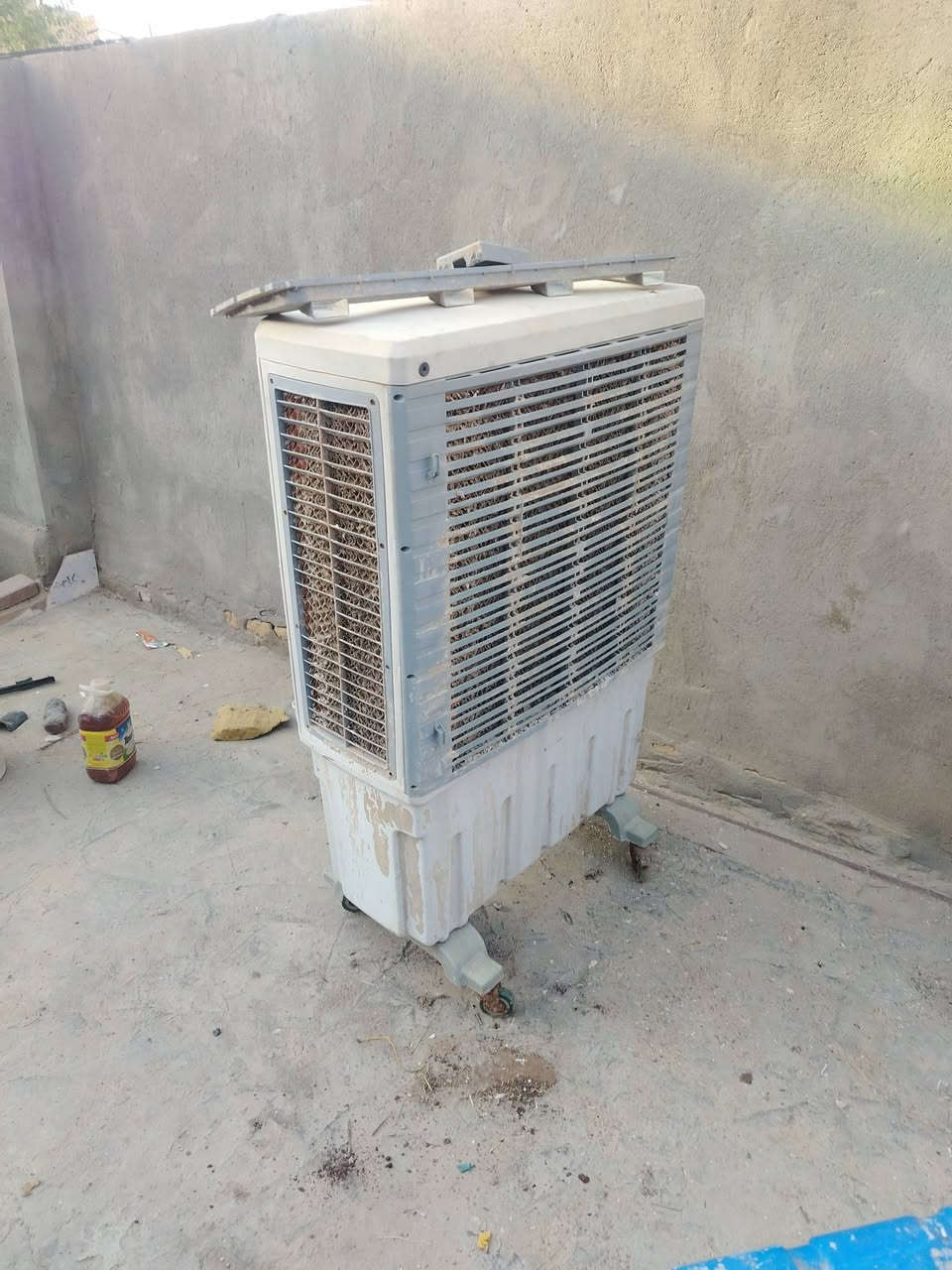 مبرده للبيع السعر ٢٥ مكانه علي الغربي حي البتول  رقم الهاتف ***********
