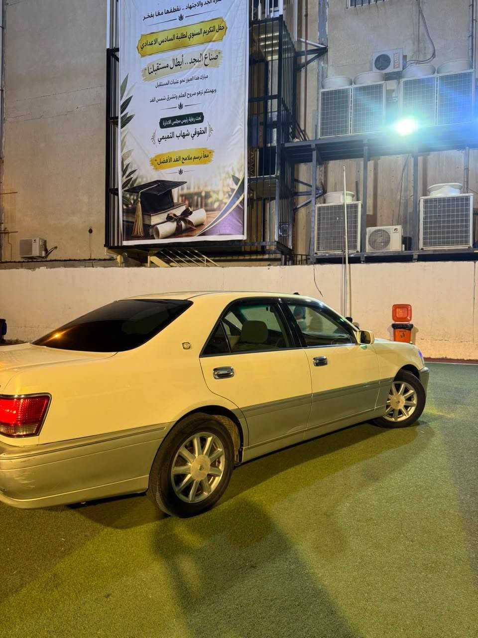 السلام عليكم جنون جديده  مديل 2003  جاهزه من كلشي  3 دكم ديفور چبير  برده خلفيه  تبريد تايرات محمرك حداديه كله جديد سنويه لل 2028 الستفسار *********** السعر 145 وبيه مجال
