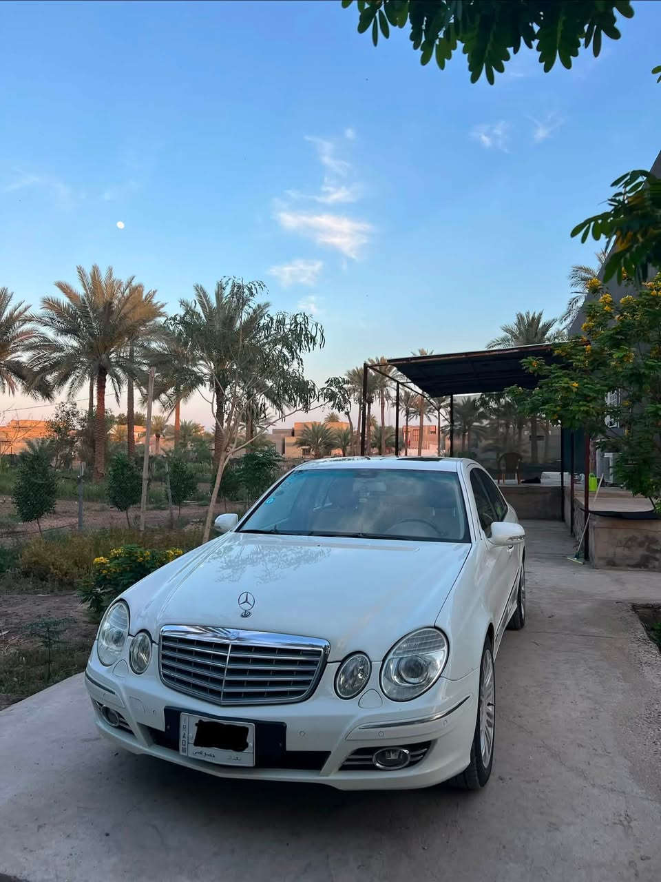 مارسيدس 2008 
E280 
مواصفات كامله ومواصفات المارسدس معروفه 
مصبوغه حزام جماليه 
حادثه قطعه وحده 
مكان السياره حله 
***********
