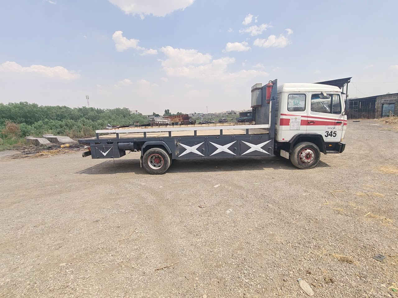 ٨ براغي • شاحنة • للبيع