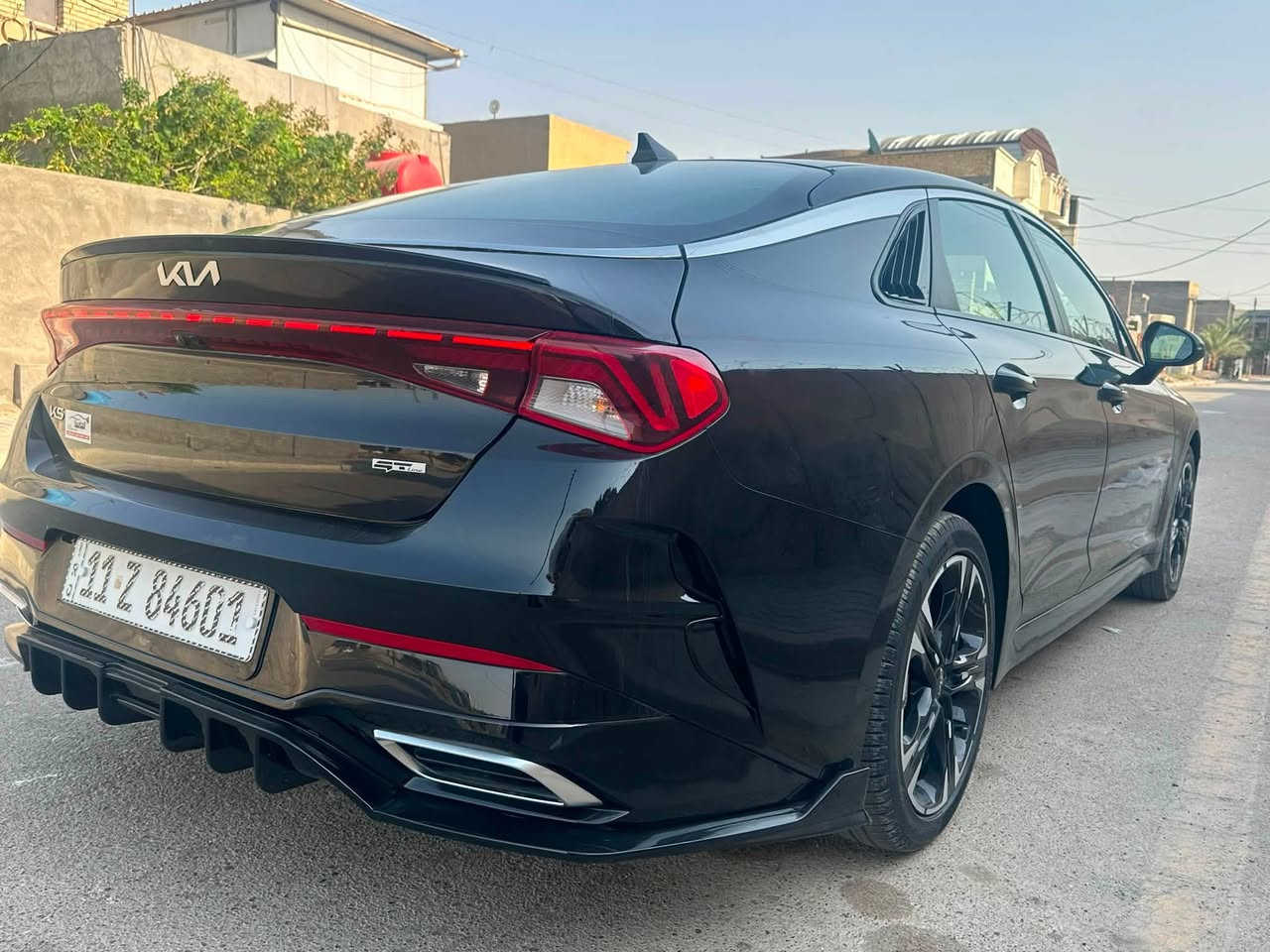 السلام عليكم
KIA k5 GT_line 2024
ماشية 19 فقط بيع او مراوس  

 

1. فول المواصفات /عدا الفتحة

2. بصمه 

3. شحن وايرليس

4. رادار امامي + خلفي 

5. نقطه عمياء 

6. كشنات جلد داخل احمر

7. هندبريك بصمة 

8. شاشة كبيرة كار بلي 

9. 3 انضمه قيادة 

10. لايت LED 3 عدسات 

11. اوتو هولد 

١٢. تدفئة مقاعد 

ضرر السياره : بنيد فقط صور الحادث مع سونار بتاريخ اليوم  داخل المنشور 
 

السعر : 155 وبيها مجال بسيط 

رقم بغداد باسمي مكاني بغداد المحمودية 

للاستفسار : ***********
***********
