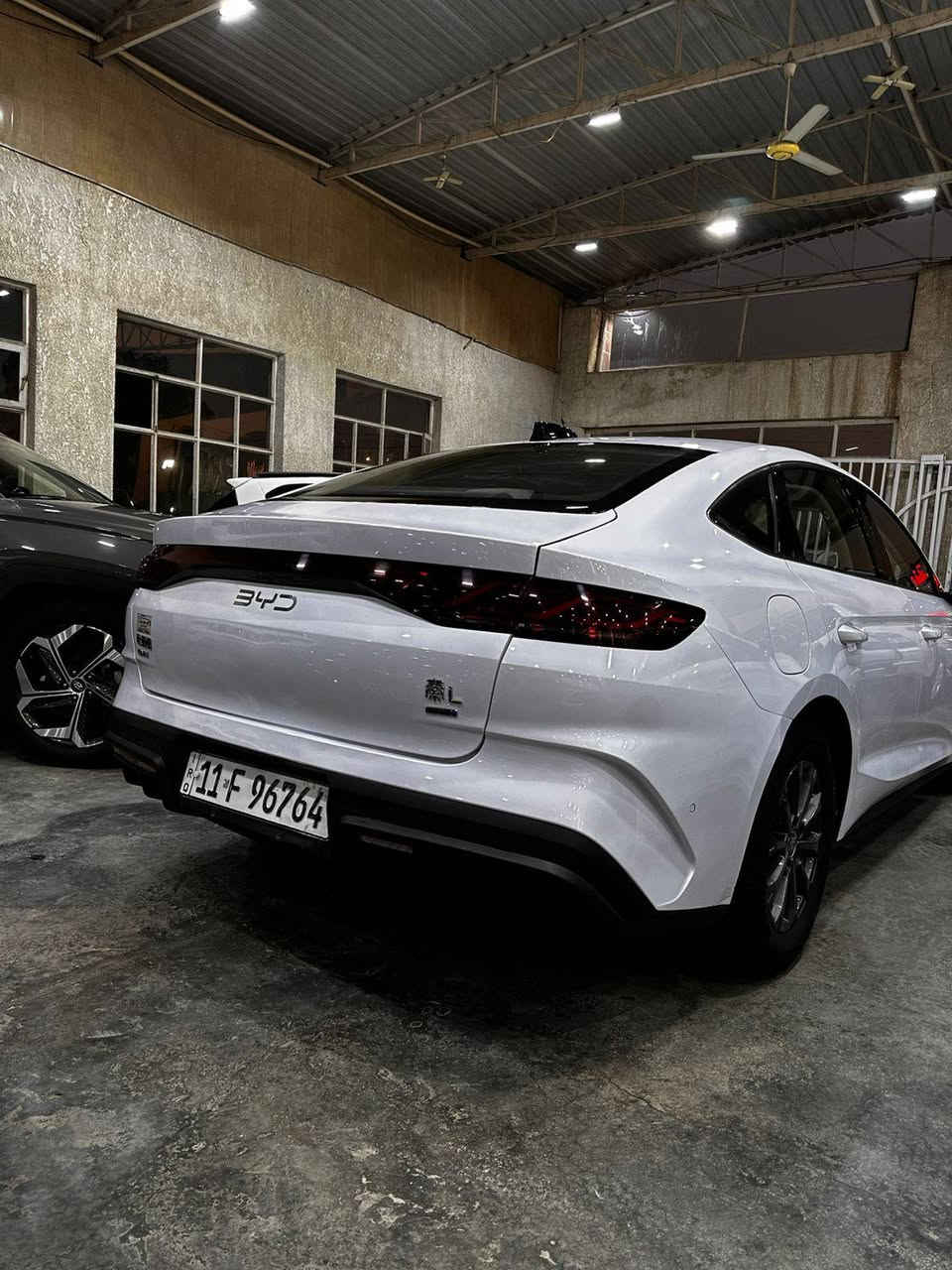 Byd qin L 🛡️
بي واي دي كن L  موديل 2025💥
رقم بغداد ماشية 15,000 كم
🟢13 كاميرا
🟢أوتو بارك قيادة ذاتية
🟢المدى 80 كم
🟢داخل أبيض
📍العنوان بغداد - معارض البياع - معرض الاسطورة
للاستفسار : ‏‪***********‬‏☎️
