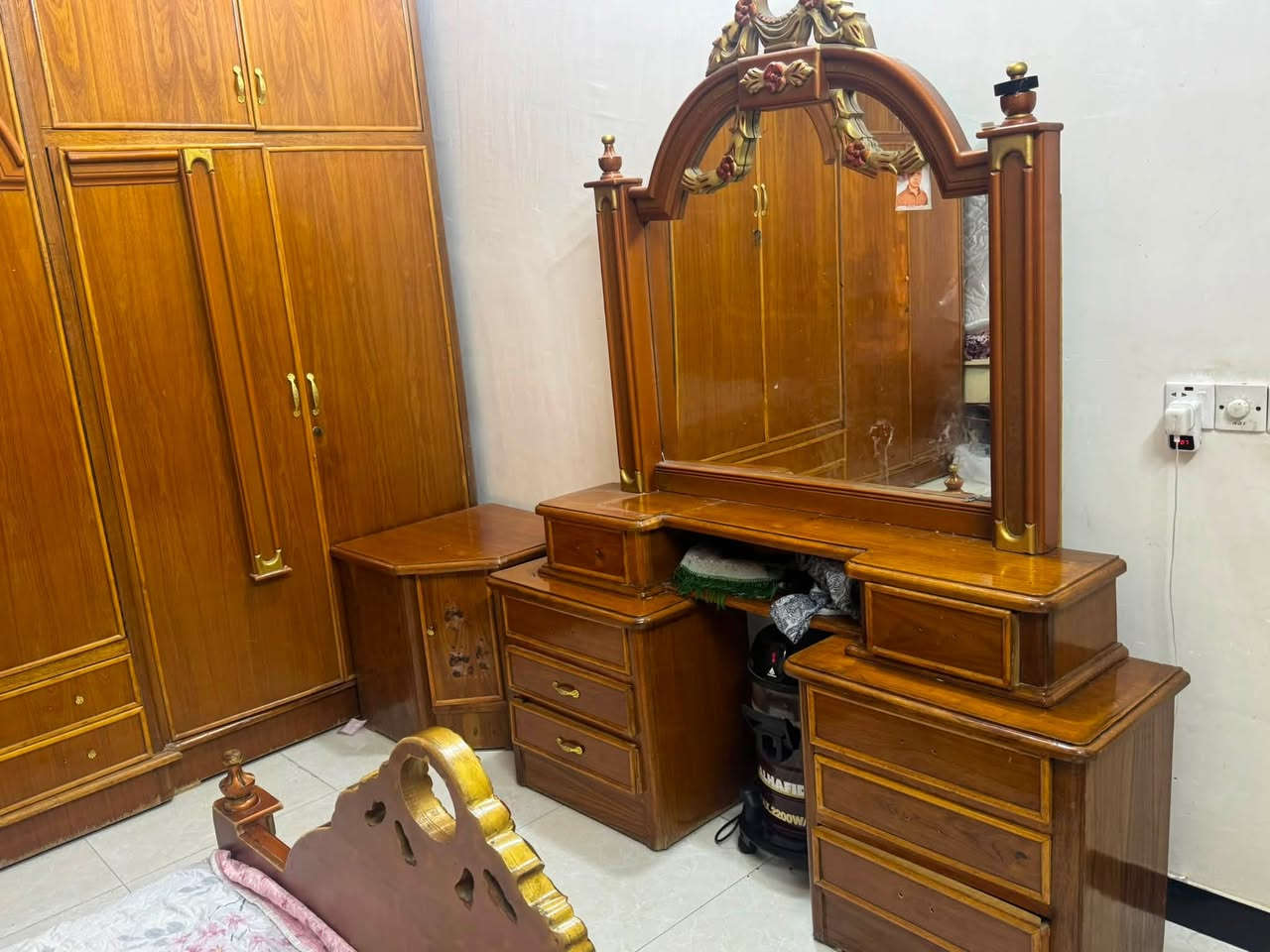 السلام عليكم غرفه نوم صاج داخل وخارج حطاطه عمل ماخذه 2850 قيم بما يرضى الله وبيك خيرودلل عنوانه بغداد ابي غريب 
***********@@
