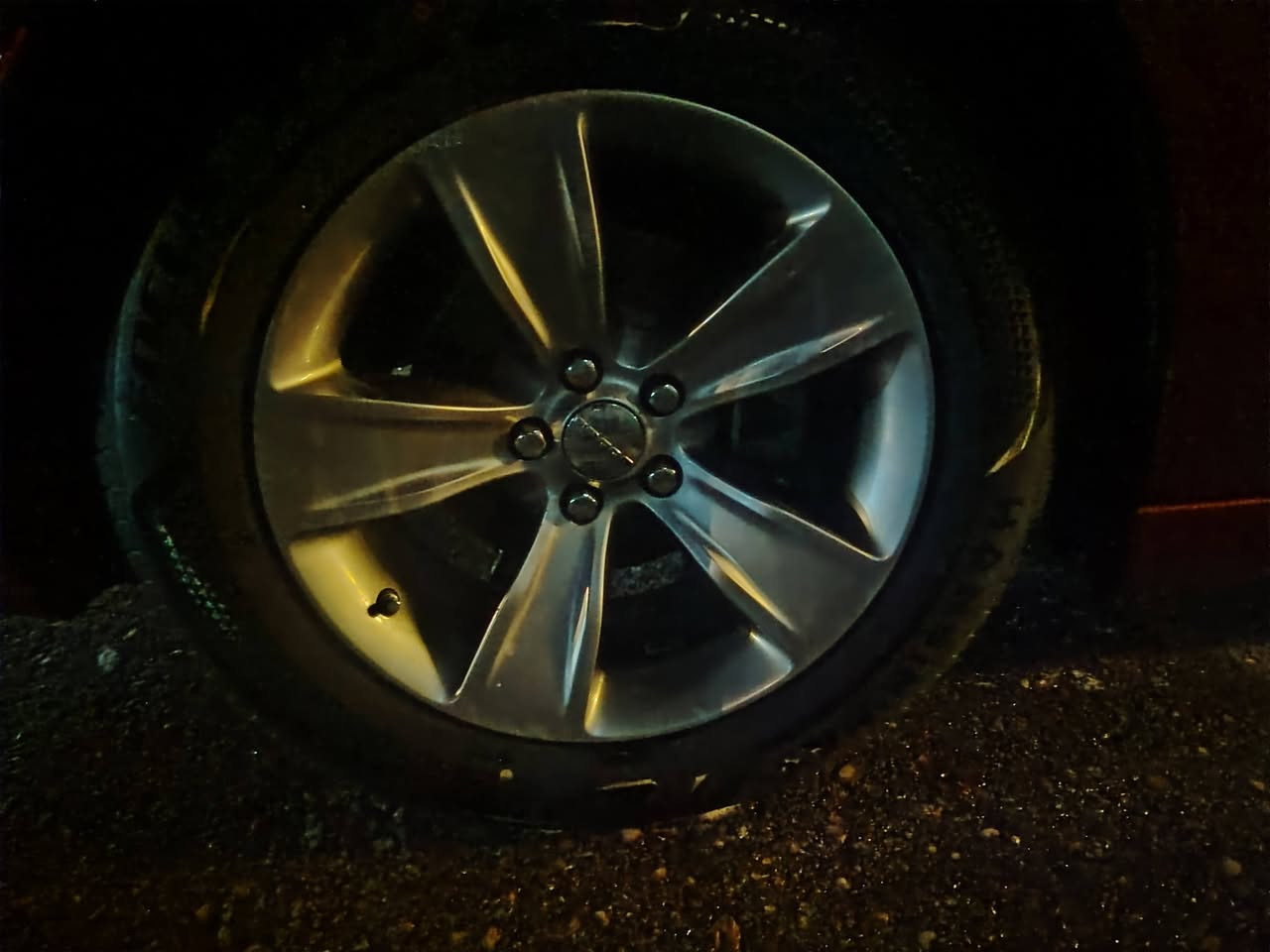 ويل كب جارجر SXT • حجم ١٨ • تاير جديد ٢٠٢٦