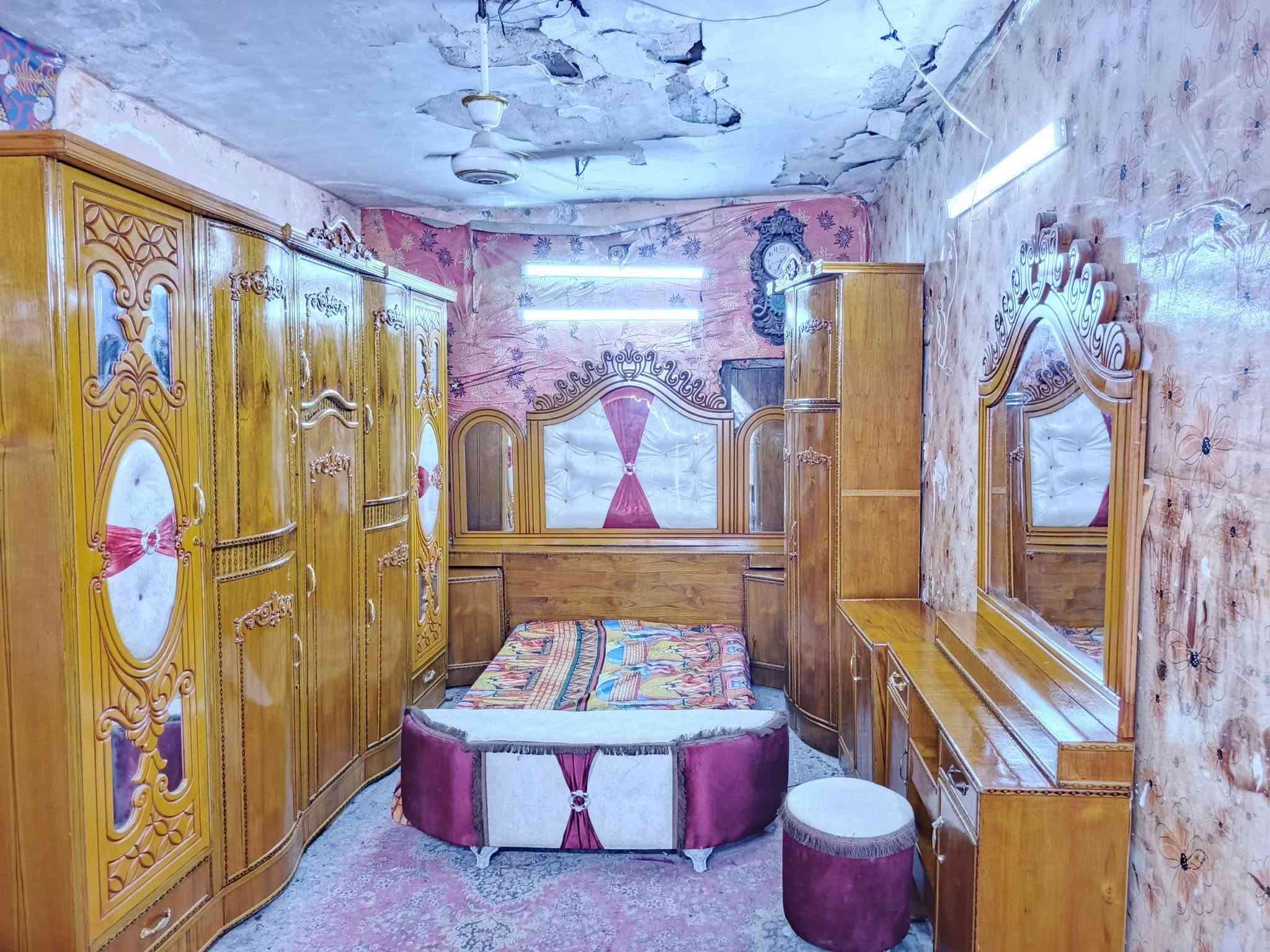 غرفه اخشاب خمس ابواب ملحق للبيع ***********السعر 750صاج الزاويه كنتوريه موديل حديث نضيفه جدن الزاويه برتفاع الكنتور اضافه شازلونه هديه زائد طابوريه مكياج العنوان بغداد وكو توصيل متواجد وتساب
