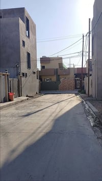 ارض للبيع المنطقه زيونه قرب مول زيونه المساحه 200م واجهه 9ونص جمعية ام...