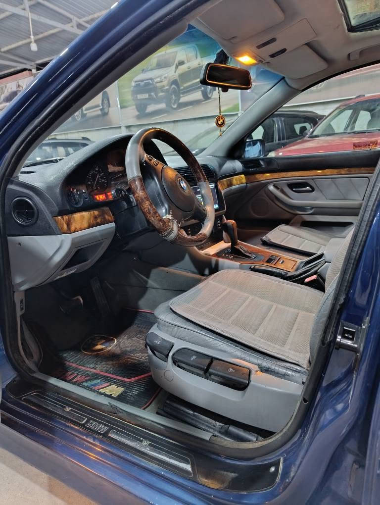 BMW 528 محرك 6ديجيتال المرغوب رقم شمالي حديث موديل 2002 مواصفات شاشة ايباد وسلايت وتبريد ثلج مع التشغيل للاستفسار *********** كركوك, العراق
