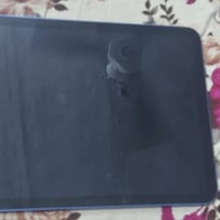 آيباد 11 • ١٢٨ • بطارية ٩٢