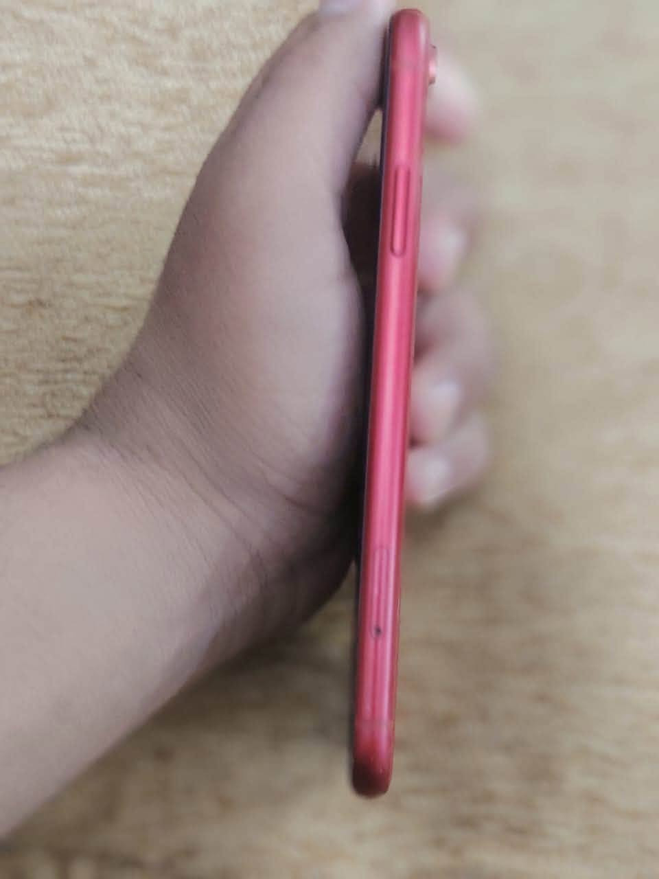 سلام عليكم
آيفون xR 
ذاكرته ٦٤
بطاريه ٧٦
والجهاز جديد 
ومكفول كفاله عامه 
للبيع 
السعر ١٦٠
وبي مجال للشراي
مكاني بغداد البلديات 
الرقم ***********
