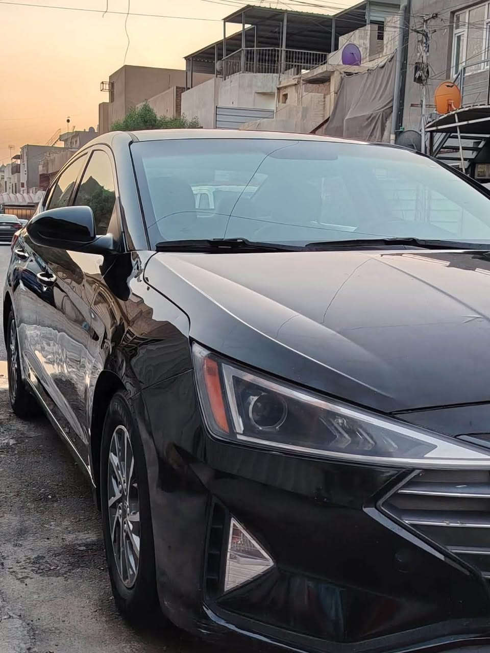 السلام عليكم ورحمة الله
للبيع النترا ٢٠١٩ 
رقم اربيل باسمي 
شاشة تحكم ستيرن 
كير At مكينة صدر تخم تاير كلها على وضع الشركة 
ماشية ٨٠ الف 
كلها ليبل واحد  بدون ايرباك البنيد نفسه مصبوغ فقط 
عارضها ب١١٨ وبيها مجال 
مكاني السيدية 
الشراي يتصل ويدلل
***********

