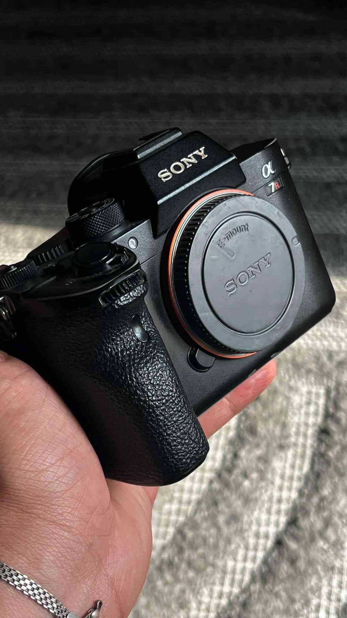 سوني A7R IV • 61 ميغابكسل • جسم فقط